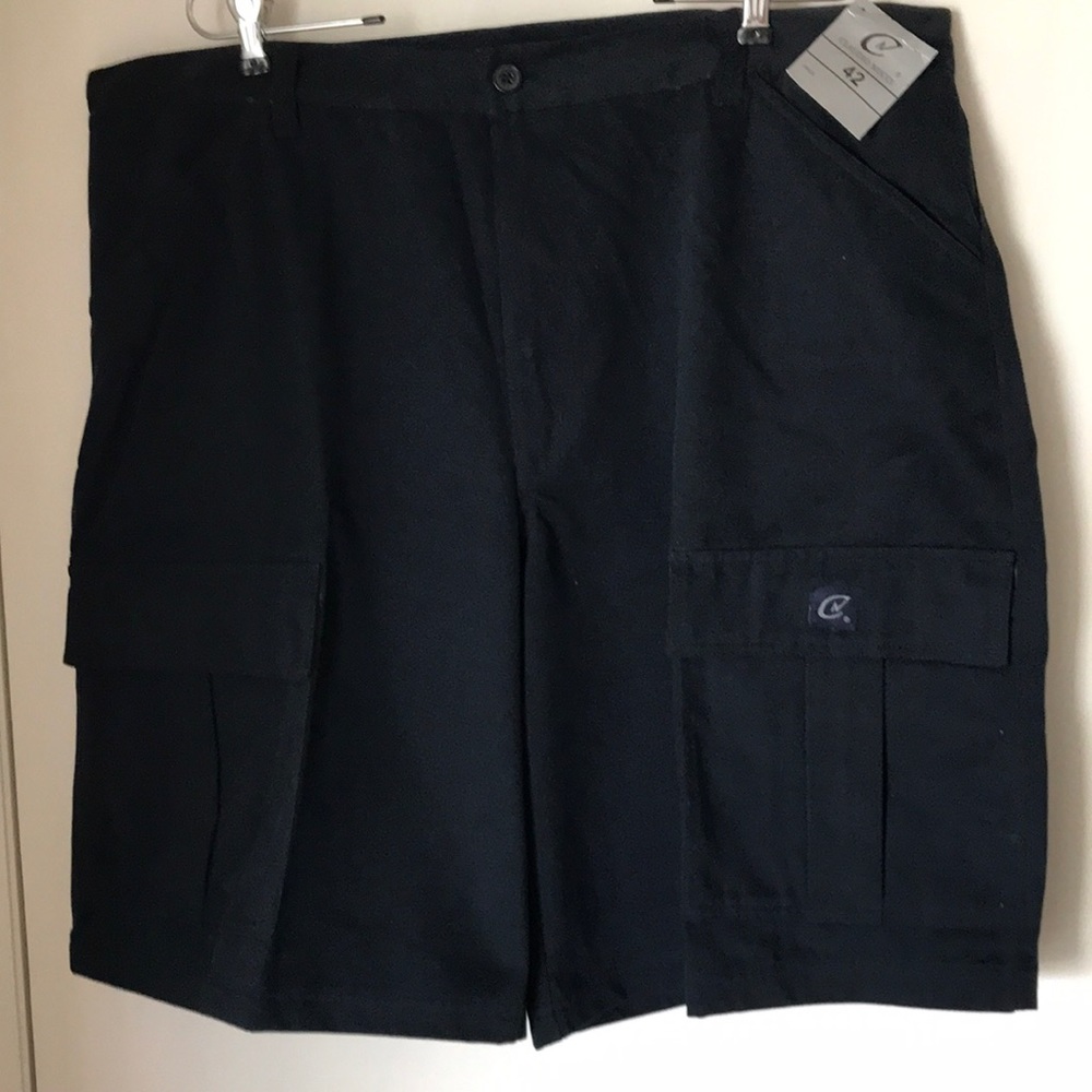Men’s ramie and cotton cargo shorts. NWT